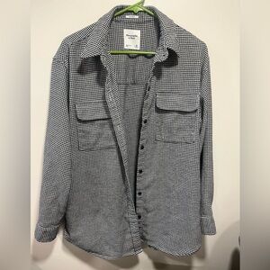 COPY - Abercrombie houndstooth oversized button up